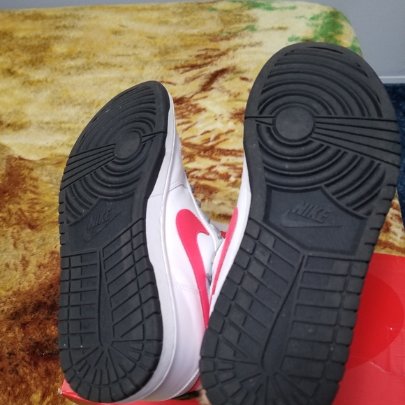 Nike dunk lux (undefeated) main image 6